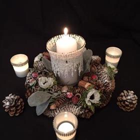 fwthumbwinter table centre.jpg